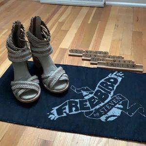 Freebird Axel Ice color distressed